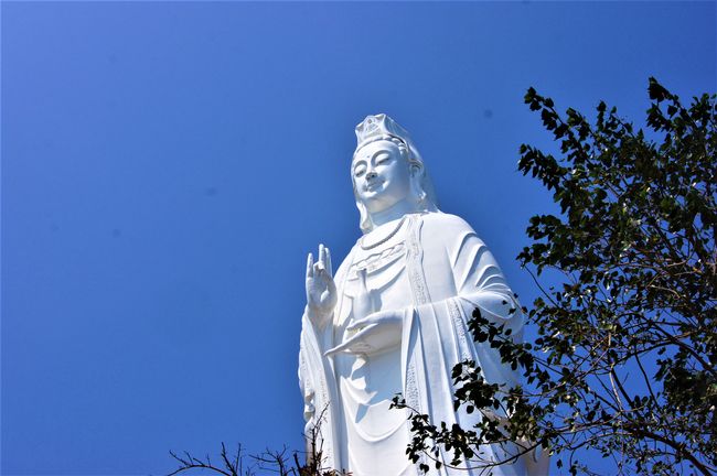 Lady Buddha-Chua Linh Ung