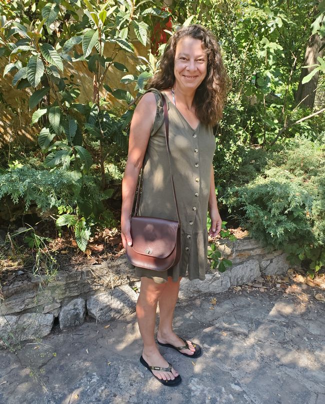 Katja mit neuer Tasche, erworben in Mostar.