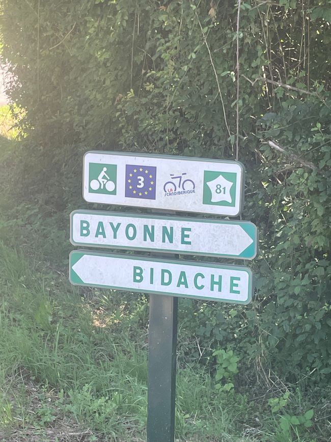 Within sight of the Pyrenees, Castets to Bidache, Day 19