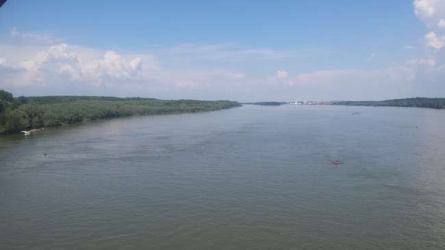 Zum dritten Mal auf meiner Reise überquere ich die Donau. Hier als rumänisch/bulgarischer Grenzfluss