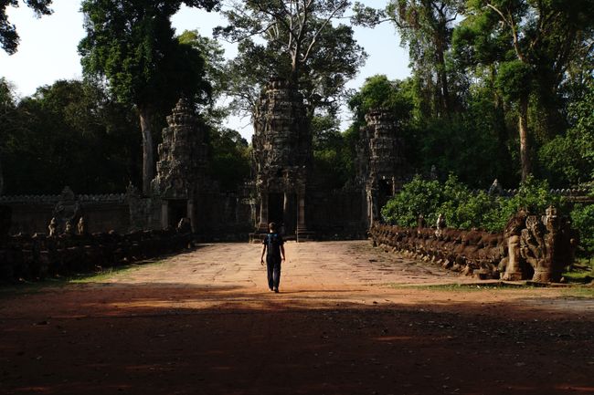 Angkor a Phnom Penh Regioun