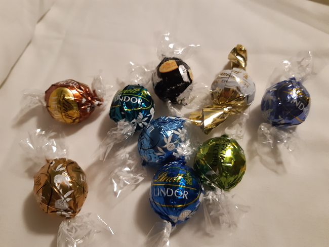 Lindor 😍 bei so exotischen Sorten wie Pistazie, Salz-Karamell und Halloween-Specials musste ich einfach zuschlagen 😅 