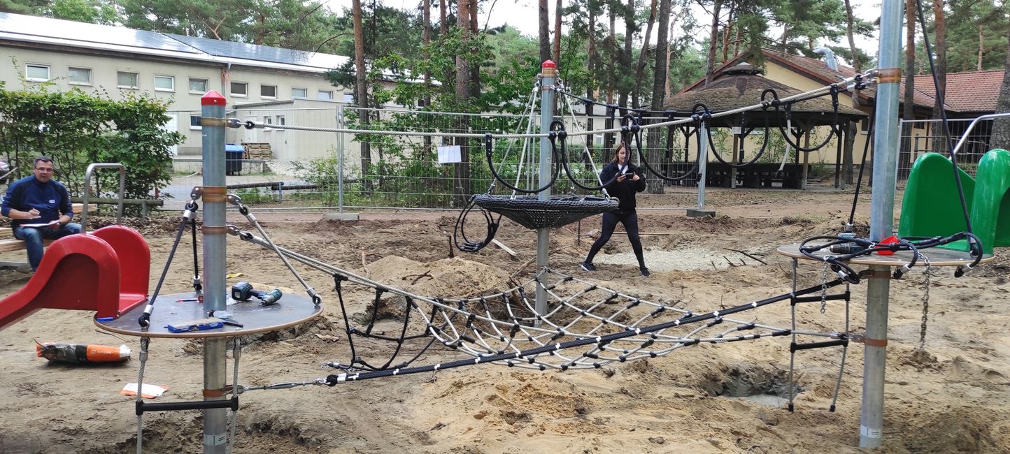 Assembly of playground equipment at Senftenberg See Family Park
