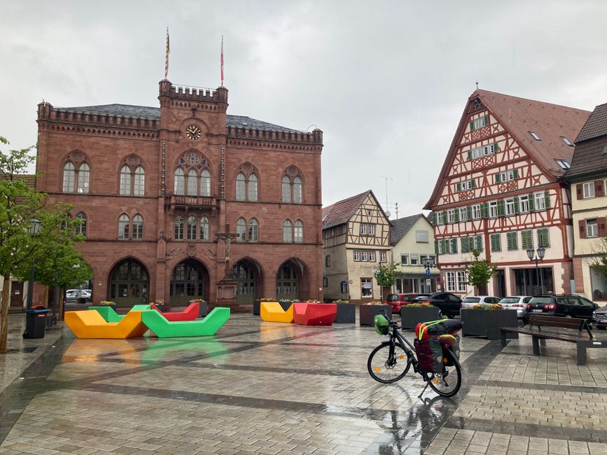 Tauberbischofsheim, Sonntag früh bei Regen völlig ausgestorben