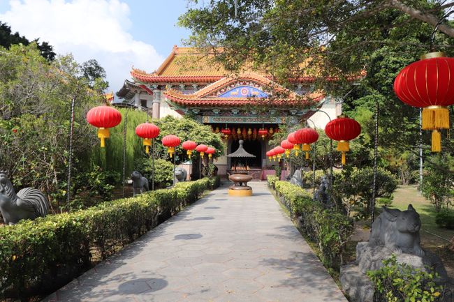 Lok Si Temple