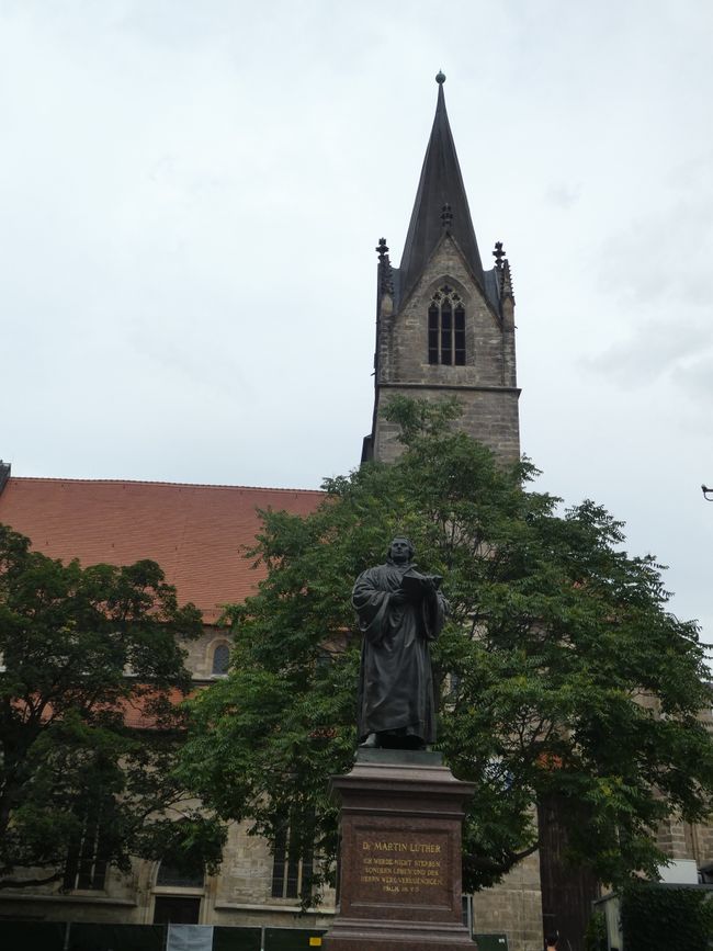 Luther Denkmal vor der Kaufmannskirche