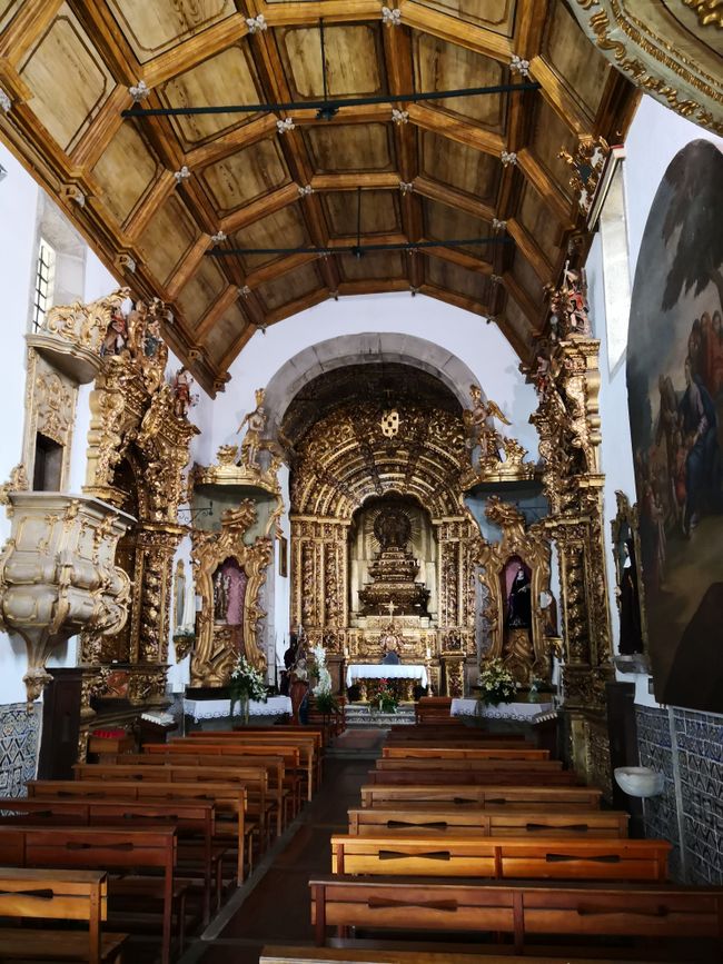 Kirche von Caminha mit viel Gold