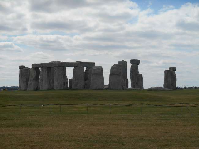 Stonehenge without any tourists ;-)