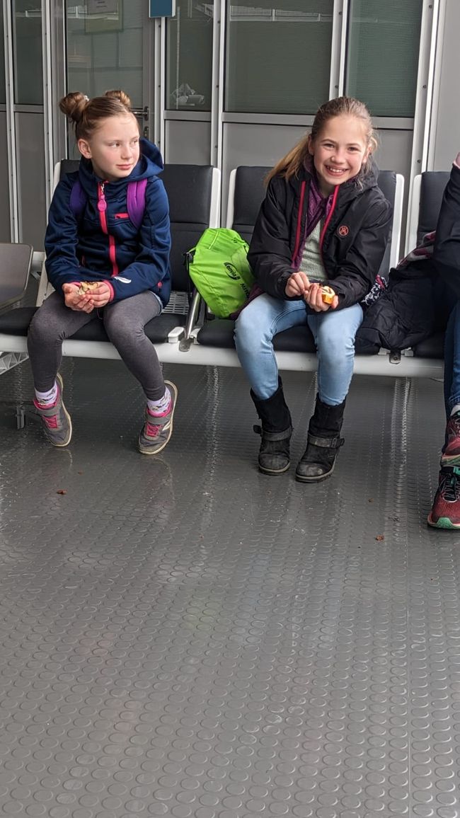 El viaje al aeropuerto y la primera emoción