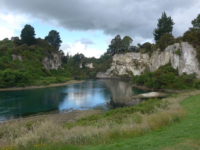 Taupo - Boat Trips and Volcanic Areas (New Zealand Part 5)