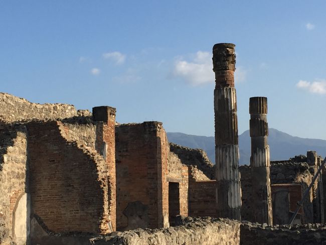 Pompeii on the edge of Vesuvius