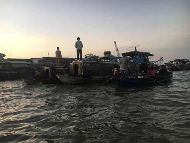 Traveling in the Mekong Delta & visiting a floating market