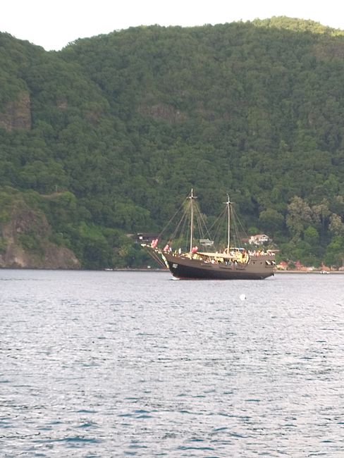 eins der Fluch-der-Karibik Schiffe