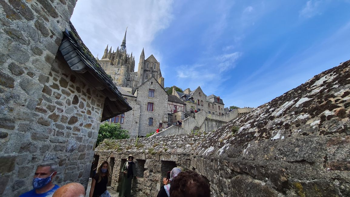 Mont-Saint-Michel: Moja ya vivutio maarufu nchini Ufaransa