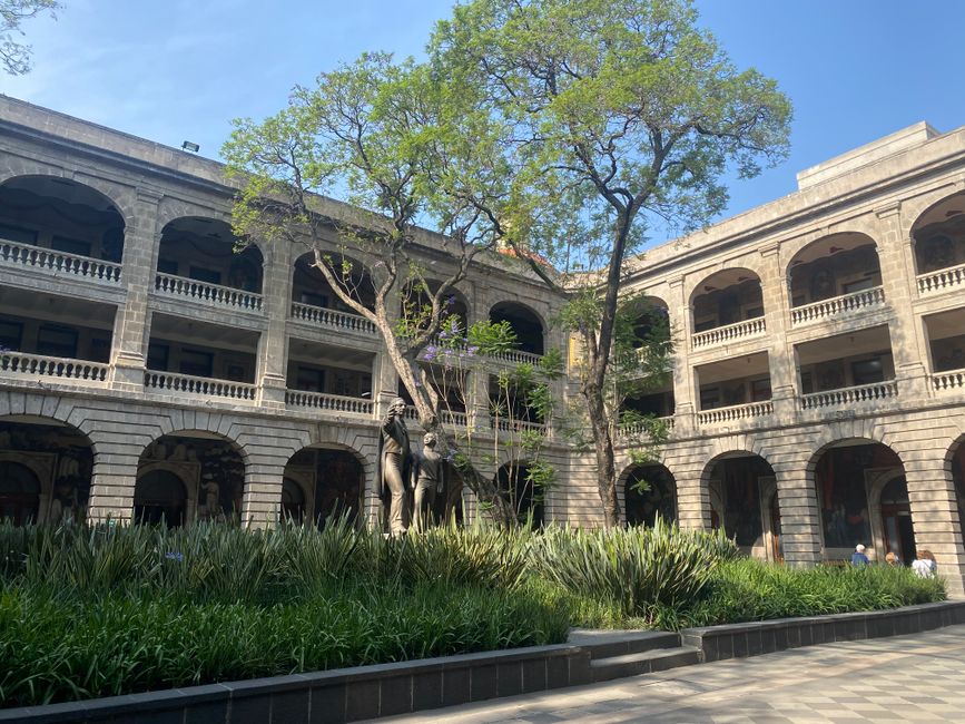 Antiguo Colegio de San Ildefonso