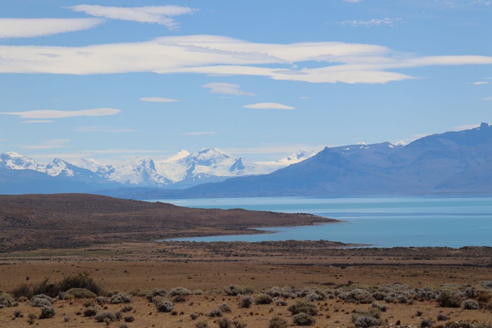 Schwimmende Wölfe, watschelnde Frackträger und kalbende Eisriesen am Ende der Welt
Puerto Madryn-El Calafate (Perito Moreno)-Parque Nacional Torres del Paine-El Chalten-Ushuaia