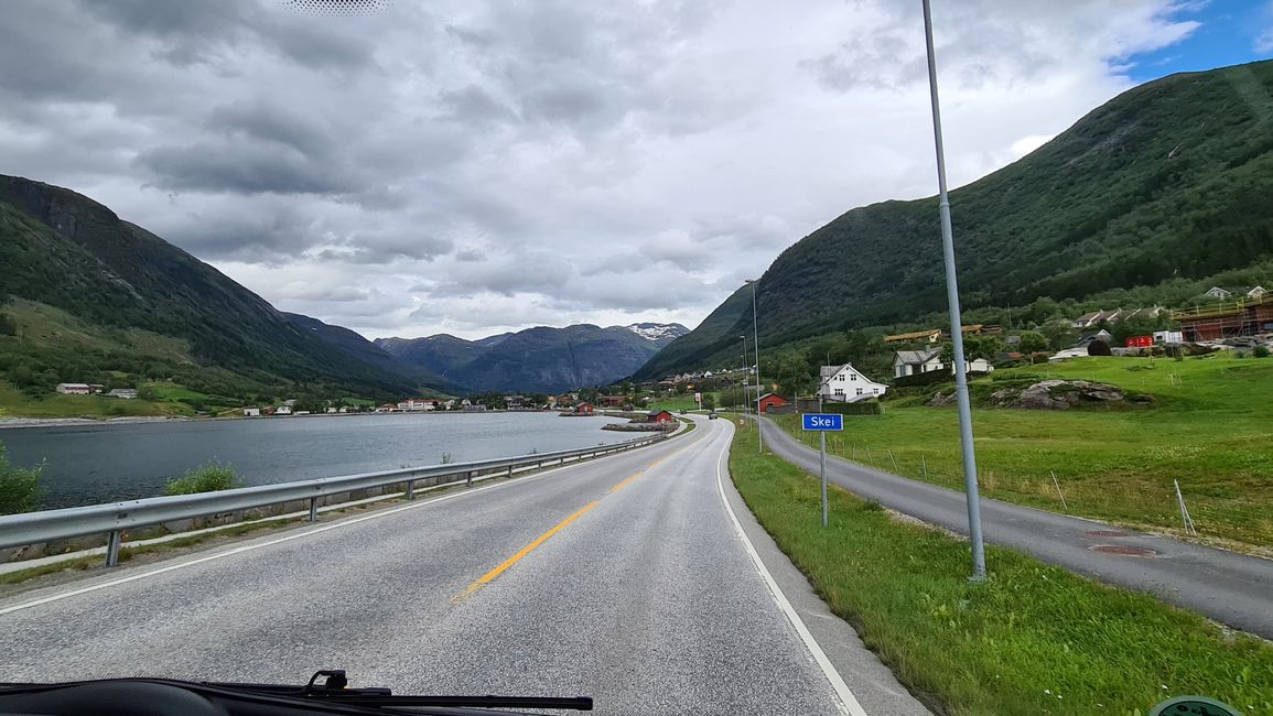 Gipasiugda sa mga turista ang Geiranger Fjord nga wala ang mga panon sa turista (o mga barko sa cruise)