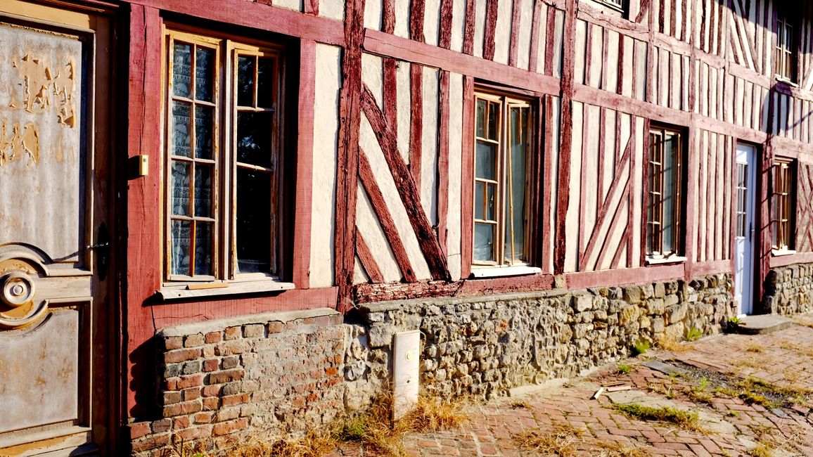 Die typischen Fachwerkhäuser  der Normandie 