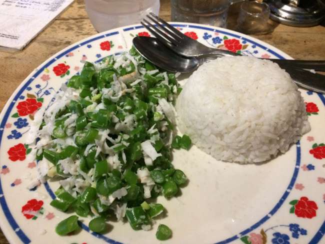Reis mit Bohnen und Kokosnuss 