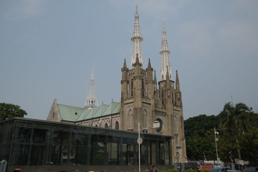 Die Kathedrale von Jakarta und ...