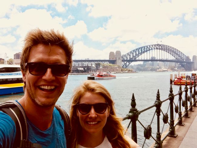 that is how tourists look ... happy in Sydney
