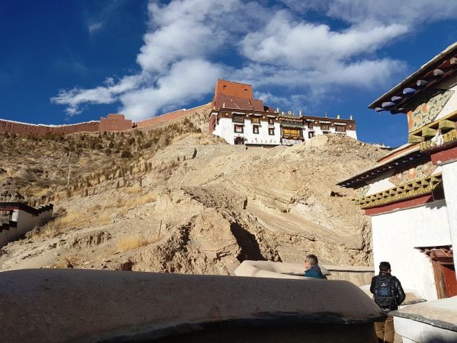 Tibet llaqtaman purisqayku (2) .