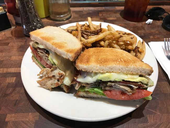 Club Sandwich vom Counter Cafe