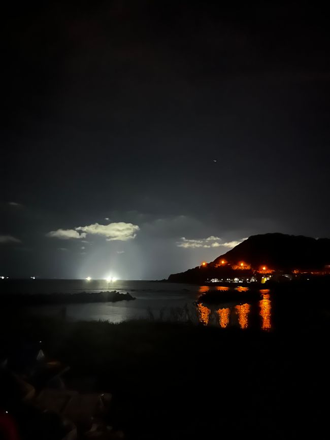 Die Küste bei Nacht
