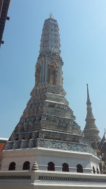 Day 2: Grand palace with Robin and starting Thai Intro!