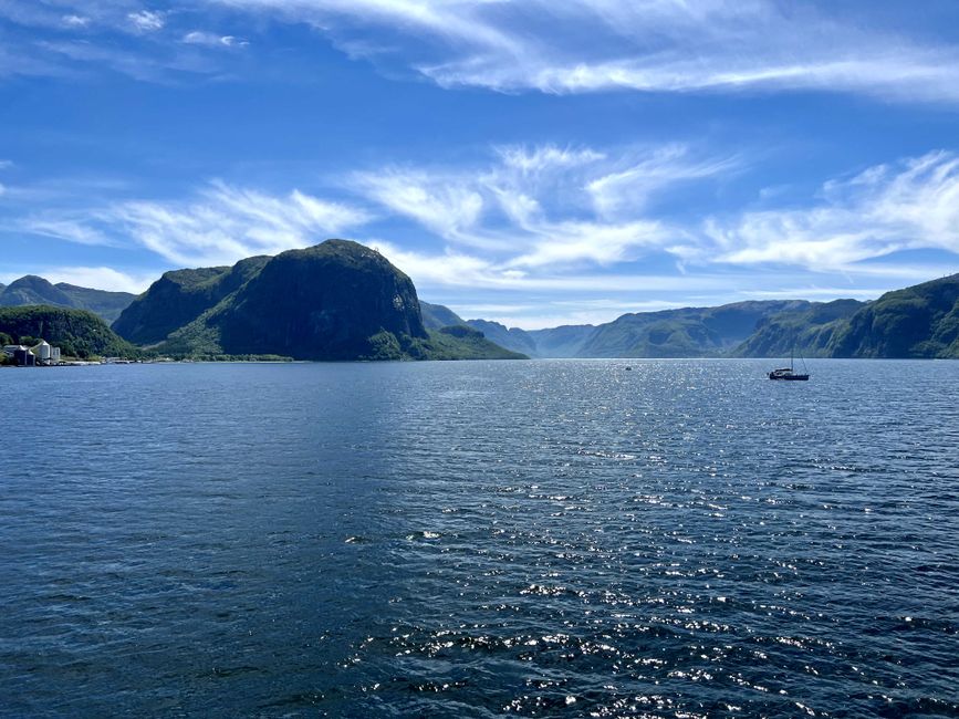 On the ferry to Oanes