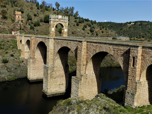 Eine der ältesten Brücke auf der Iberischen Halbinsel