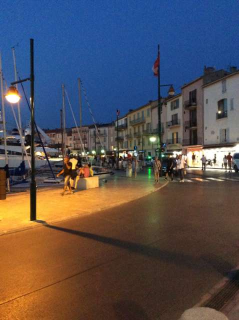 Cote d Azur, France-ah 8th July 2015 khan a chhuak a
