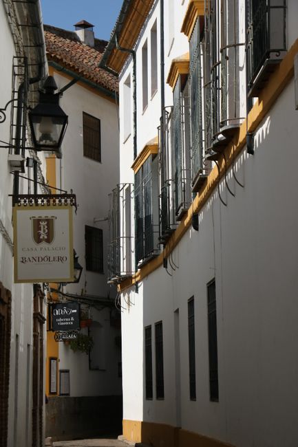 The narrow streets of Cordoba