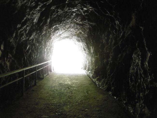Tunnel Baiyang Trail