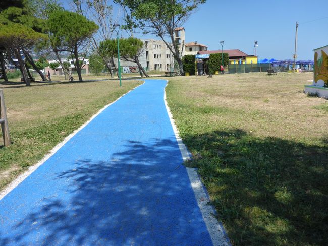 bike paths along the coast, sometimes blue ....