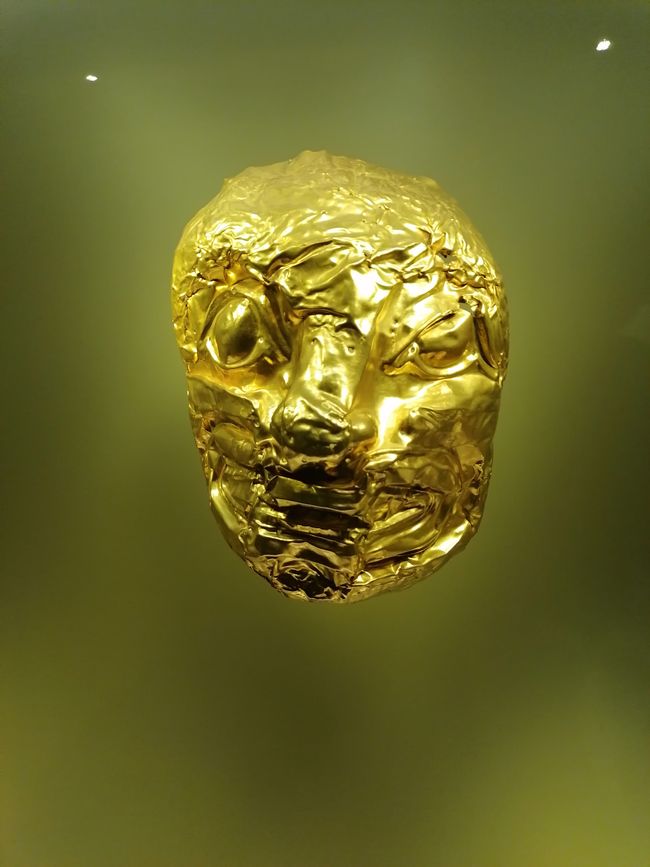 a gold mask