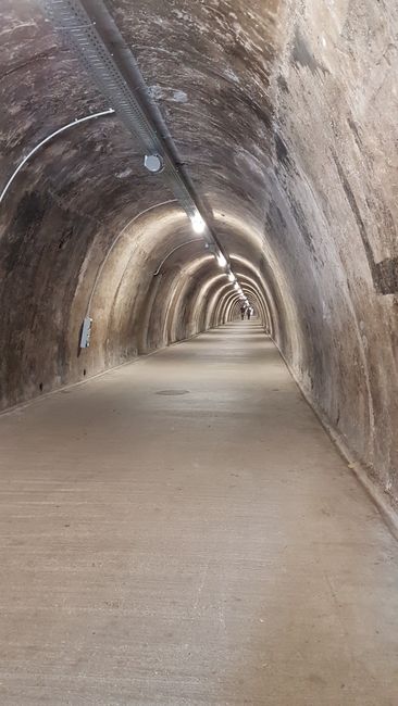 Mega-Tunnel von einem zum anderen Stadtteil