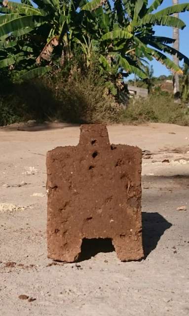 Side view of the prototype brick.