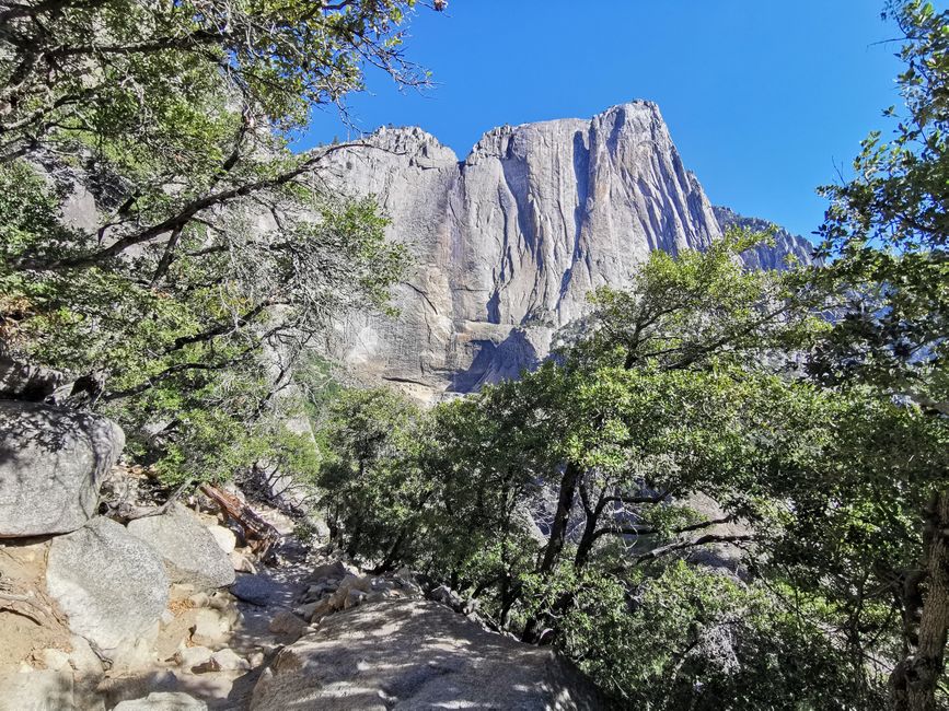 Kaum zu erkennen: Upper Yosemite Fall ohne Wasser