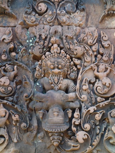 Banteay Srei: Detail aus einem anderen Giebel
