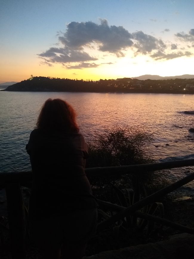 Eine Terrasse mit Blick auf das schönste Meer Italiens...