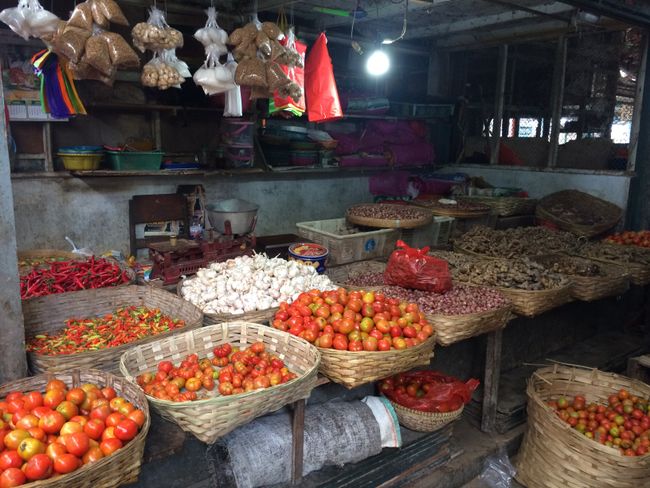 Der Obst- und Gemüsemarkt mit unheimlich günstigen Preisen!