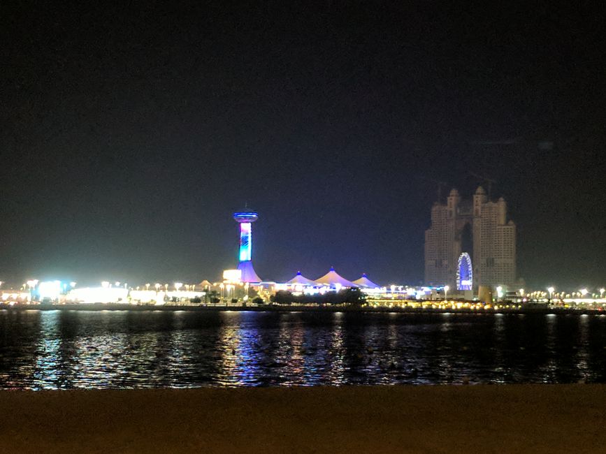 Corniche, Blick auf Marina Ball