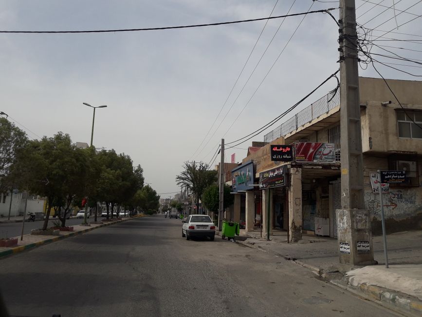 Empty street in Minab