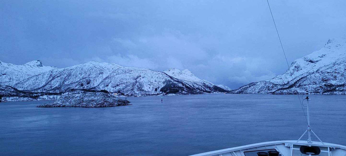 1-14 February 2023 Hurtigruten
Coast 9 February