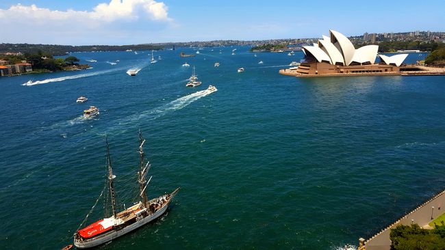 Blick von der Sydney Harbour Bridge