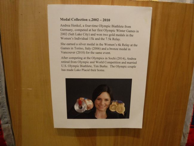 Andrea Henkel lebt mit ihrem Mann in Lake Placid und hat ihre Olympiamedaillien dem Museum zur Verfügung gestellt