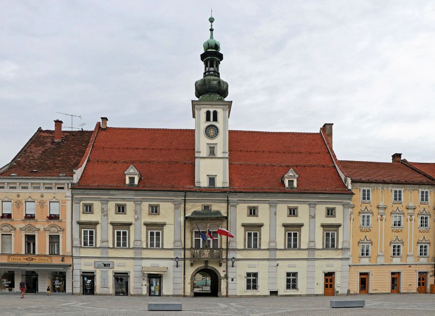 Das Rathaus auf dem Glavni trg.