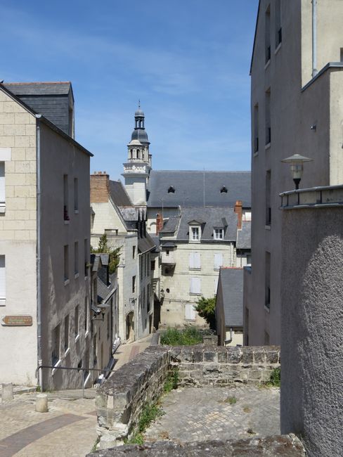 Lingê paşîn: Île de Ré, başûrê Brittany, Loire Valley, Strasbourg û mal