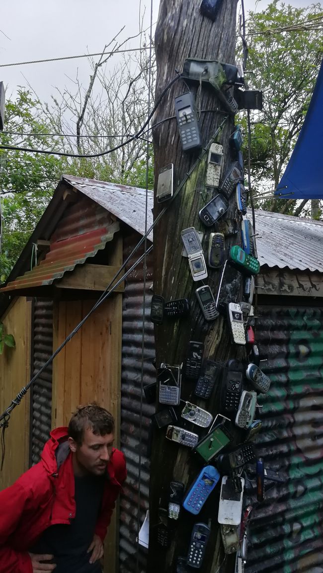 "Welches Nokia hattest du früher?" Denkmalpfosten am Mussel Inn